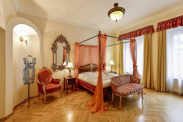 Vybavení hotelu čalouněným nábytkem na zakázku - Garzotto Hotels
