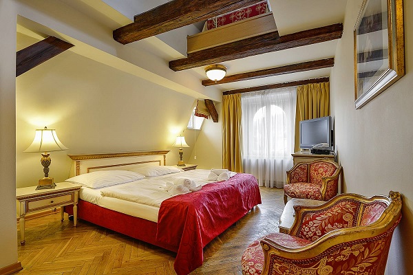 Vybavení hotelovým nábytkem na zakázku - Garzotto-Hotels - dekorhome.lol