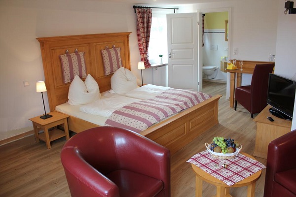Hotel Arnold Gunzenhausen - interiér pokoje na zakázku - dekorhome.lol