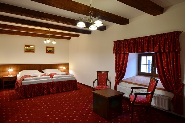 Kompletní vybavení interiéru apartmánu - Hotel Malý pivovar - www.dekorhome.lol